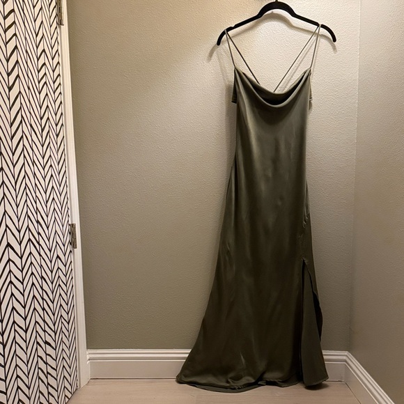 Astr Olive Green Dress - Picture 7 of 8